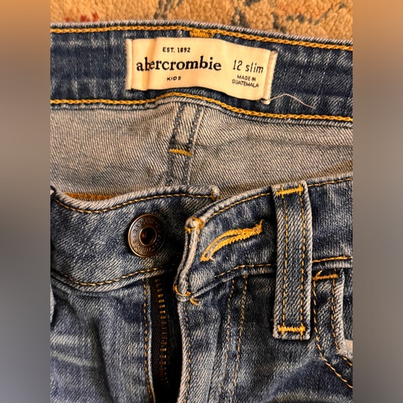 Girls Abercrombie Ripped Distressed Jeans Size 12 Slim - Picture 5 of 6